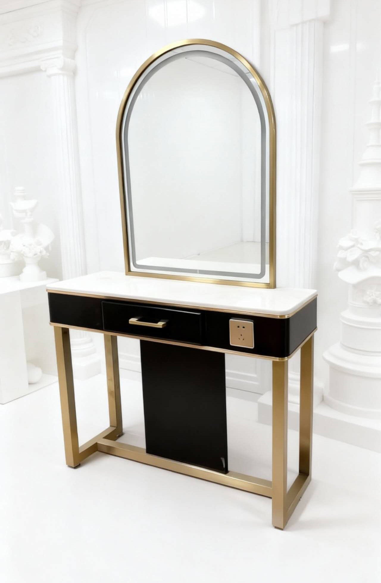 8122 Mirror Table