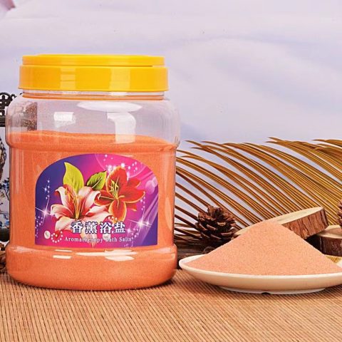 Aromatherapy bath salts
