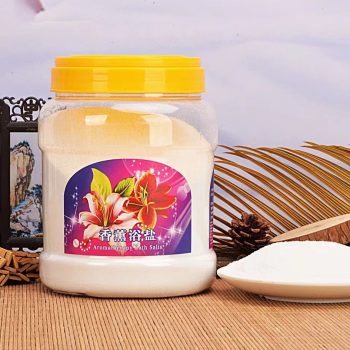 Aromatherapy bath salts